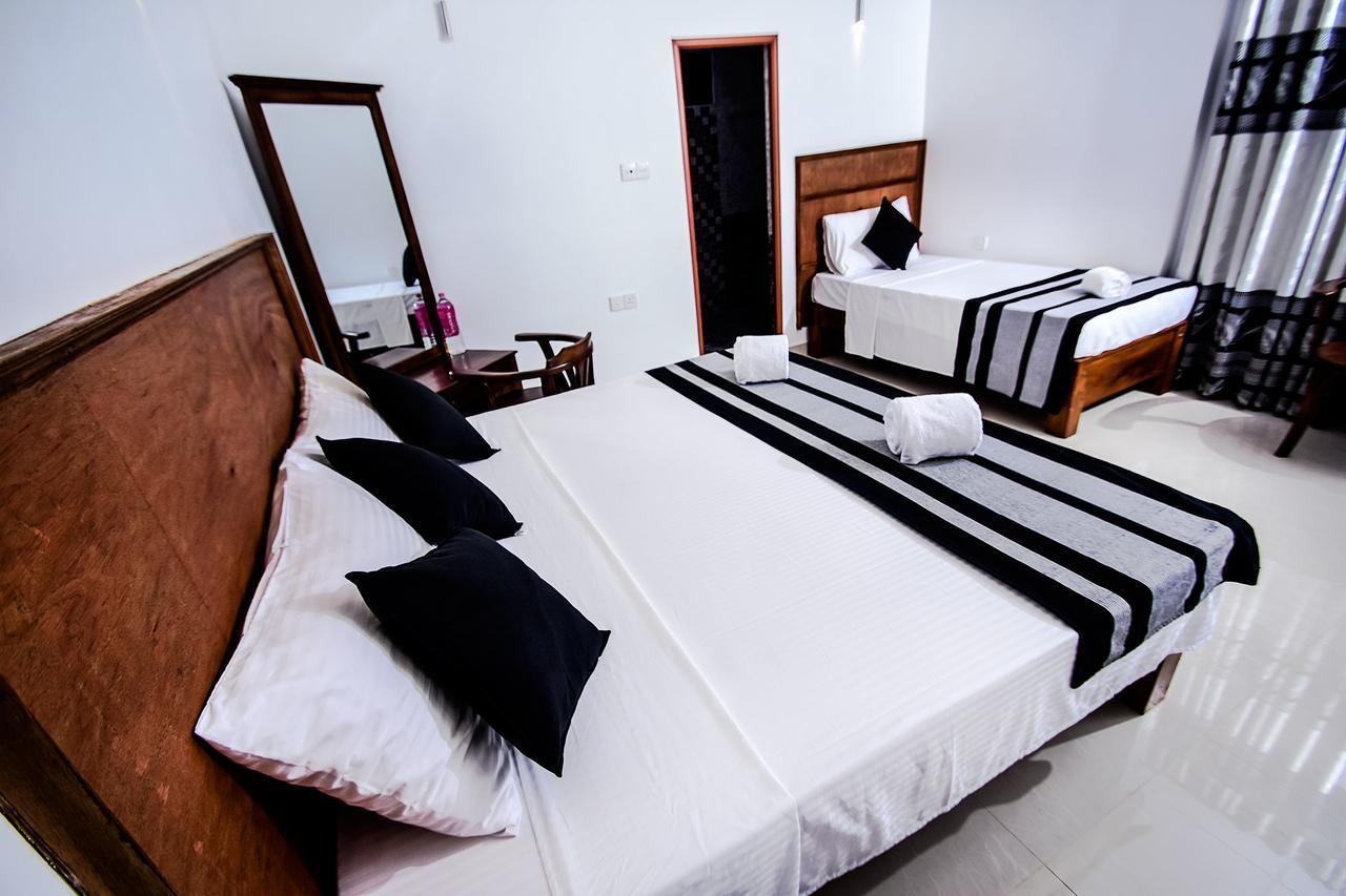 Heavens Door Guest Inn Kandy Exterior photo